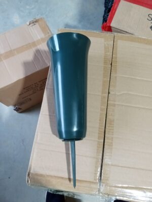 green memorial vase with detachable spike dl-3690